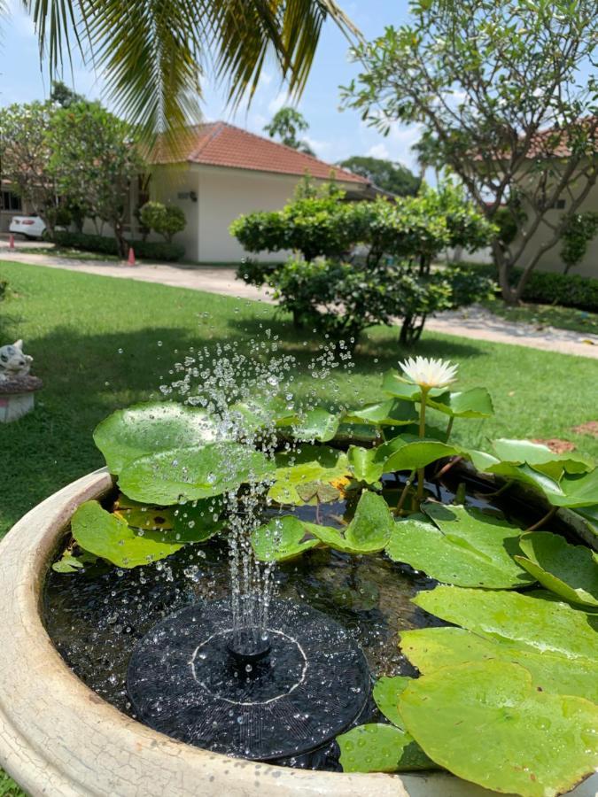 Готель The Orchid House Nong Kung Yai Екстер'єр фото